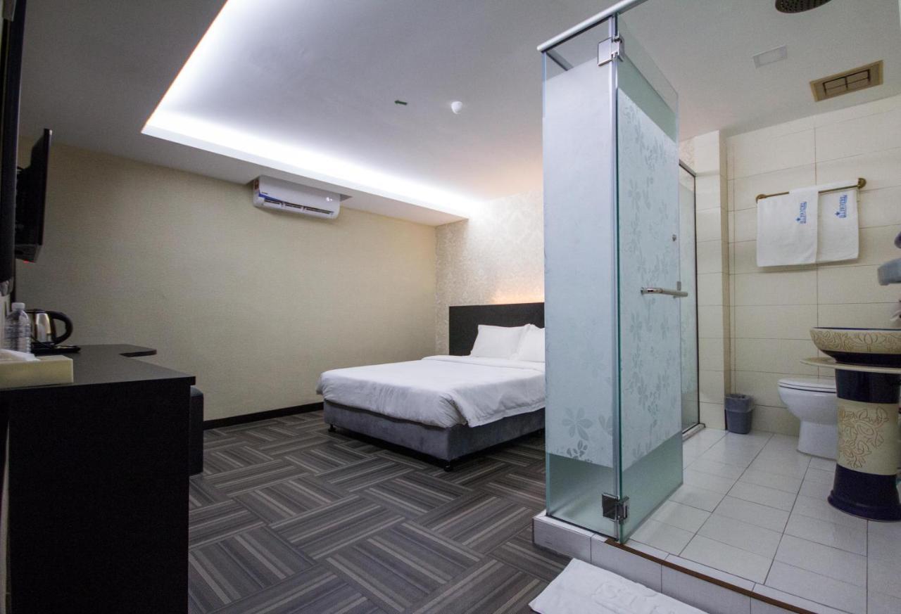 โรงแรมเอส เซเบอรังจายา Seberang Jaya ภายนอก รูปภาพ