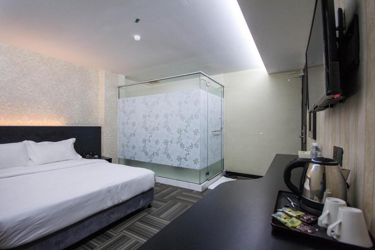 โรงแรมเอส เซเบอรังจายา Seberang Jaya ภายนอก รูปภาพ